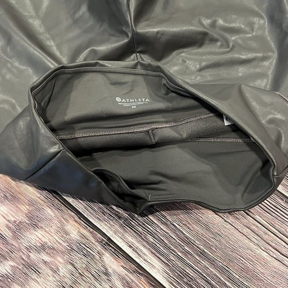 Women's Athleta All Over Gleam Tight Arbor Olive Faux Leather Size Medium 356179 - Picture 5 of 15